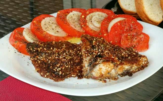 Карп с кунжутом