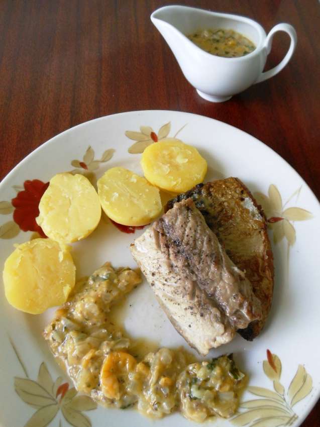 Макрель с соусом