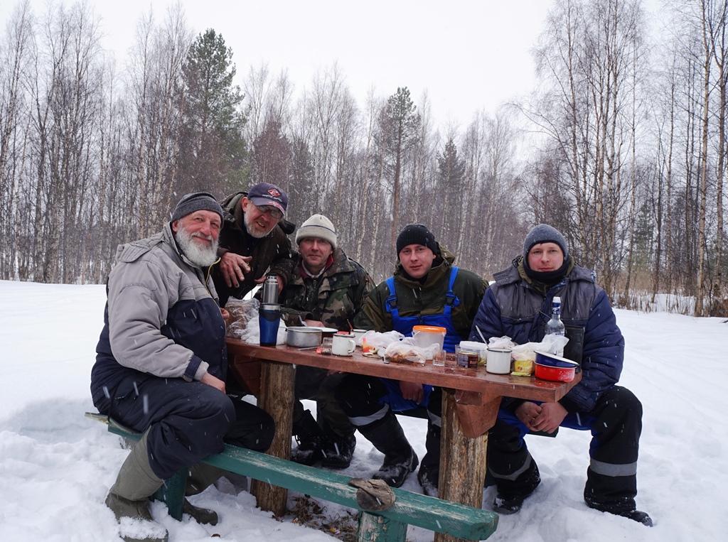 Приехавшие нам на смену Анатолий с сыновьями оказались весьма гостеприимны.