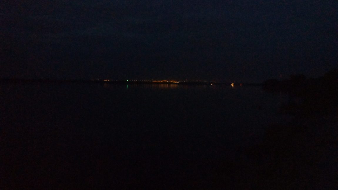 Борский мост вдалеке.