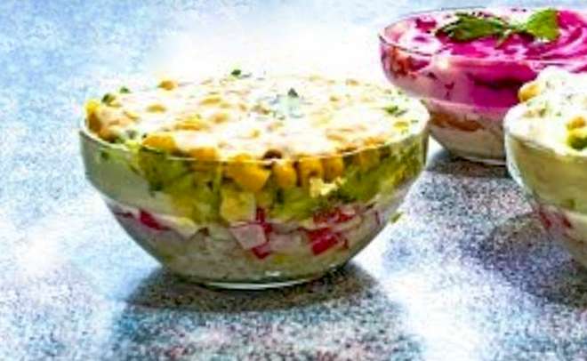 Крабовый салат с огурцом и кукурузой